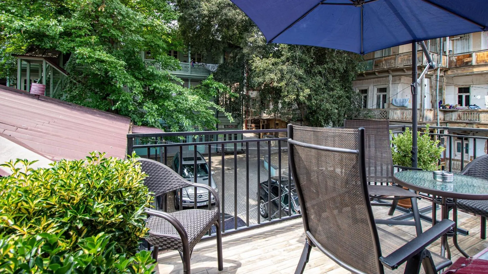Green Garden Guesthouse Τυφλίδα Πανσιόν